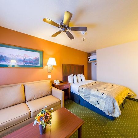 Alpine Inn & Suites Gunnison Bagian luar foto