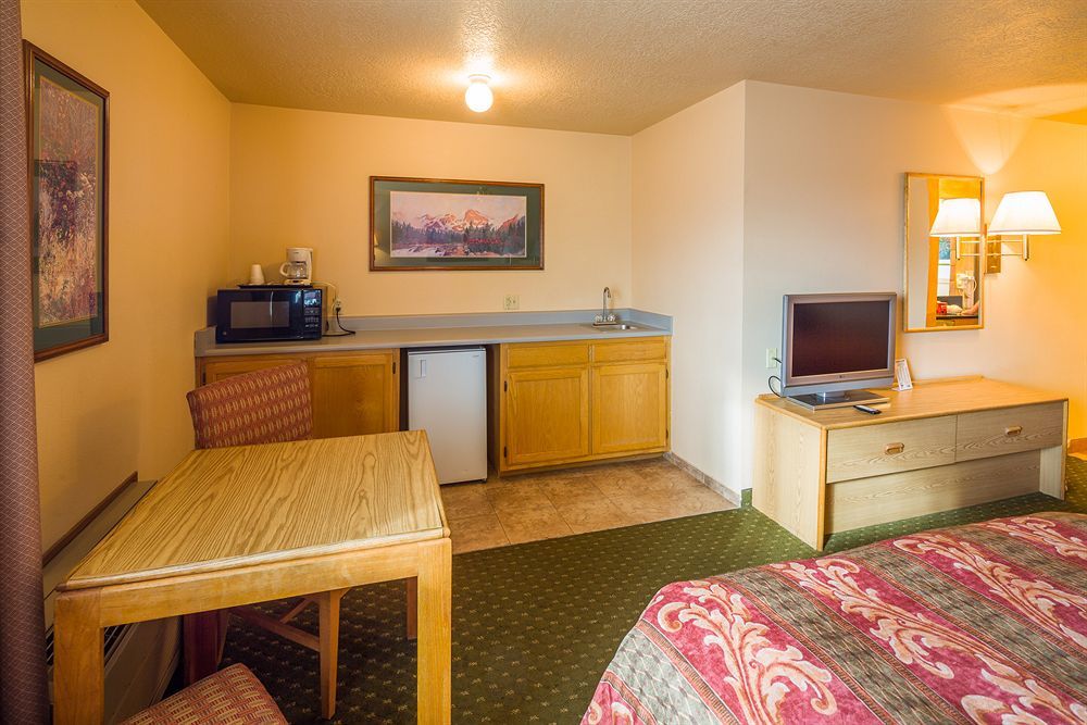 Alpine Inn & Suites Gunnison Bagian luar foto
