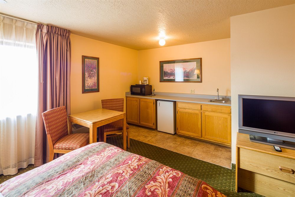 Alpine Inn & Suites Gunnison Bagian luar foto