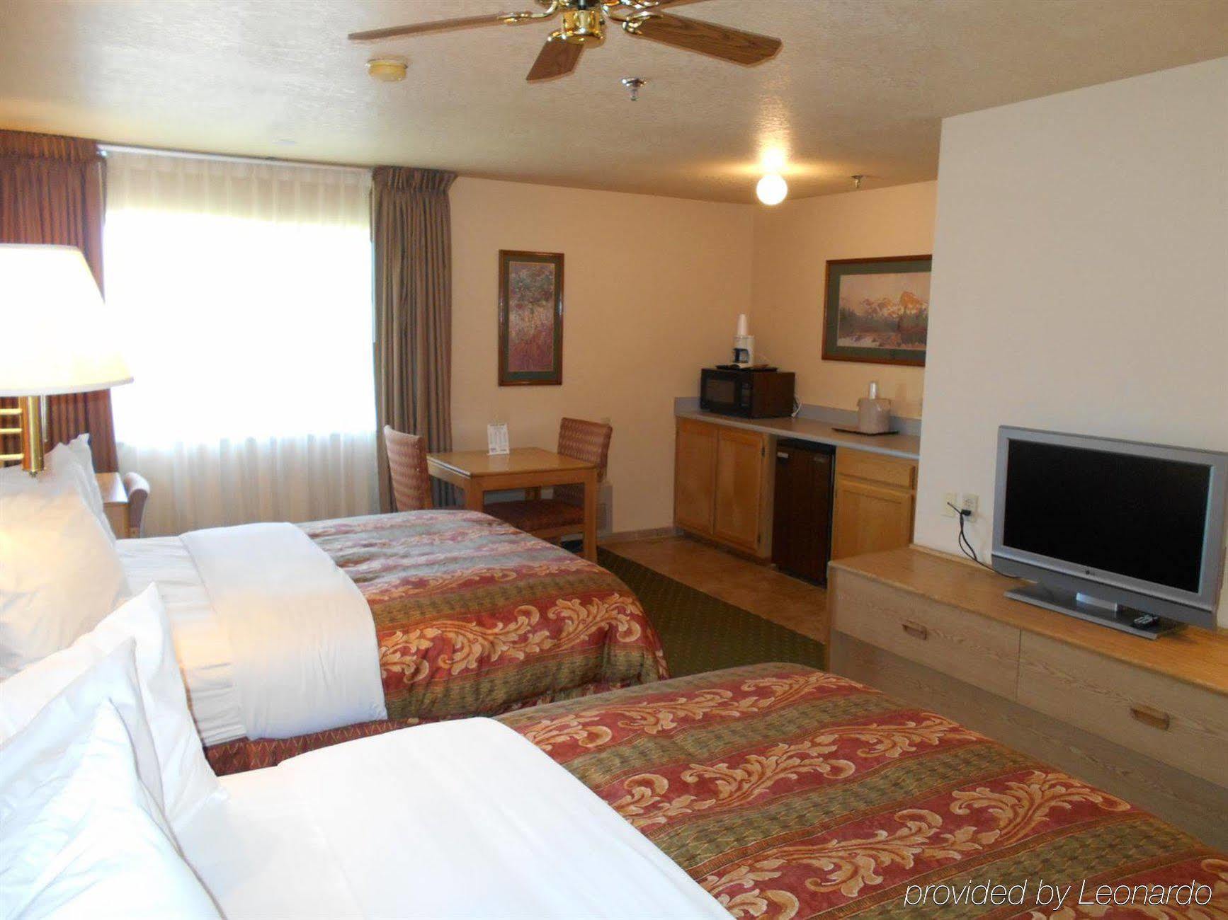 Alpine Inn & Suites Gunnison Bagian luar foto
