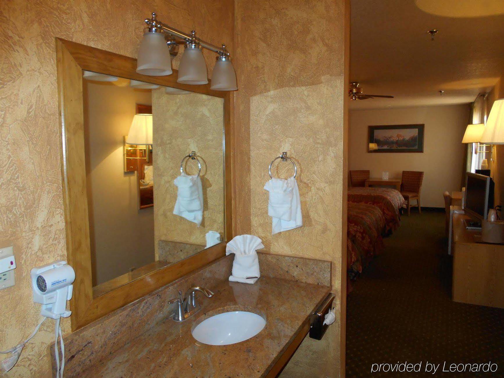 Alpine Inn & Suites Gunnison Bagian luar foto