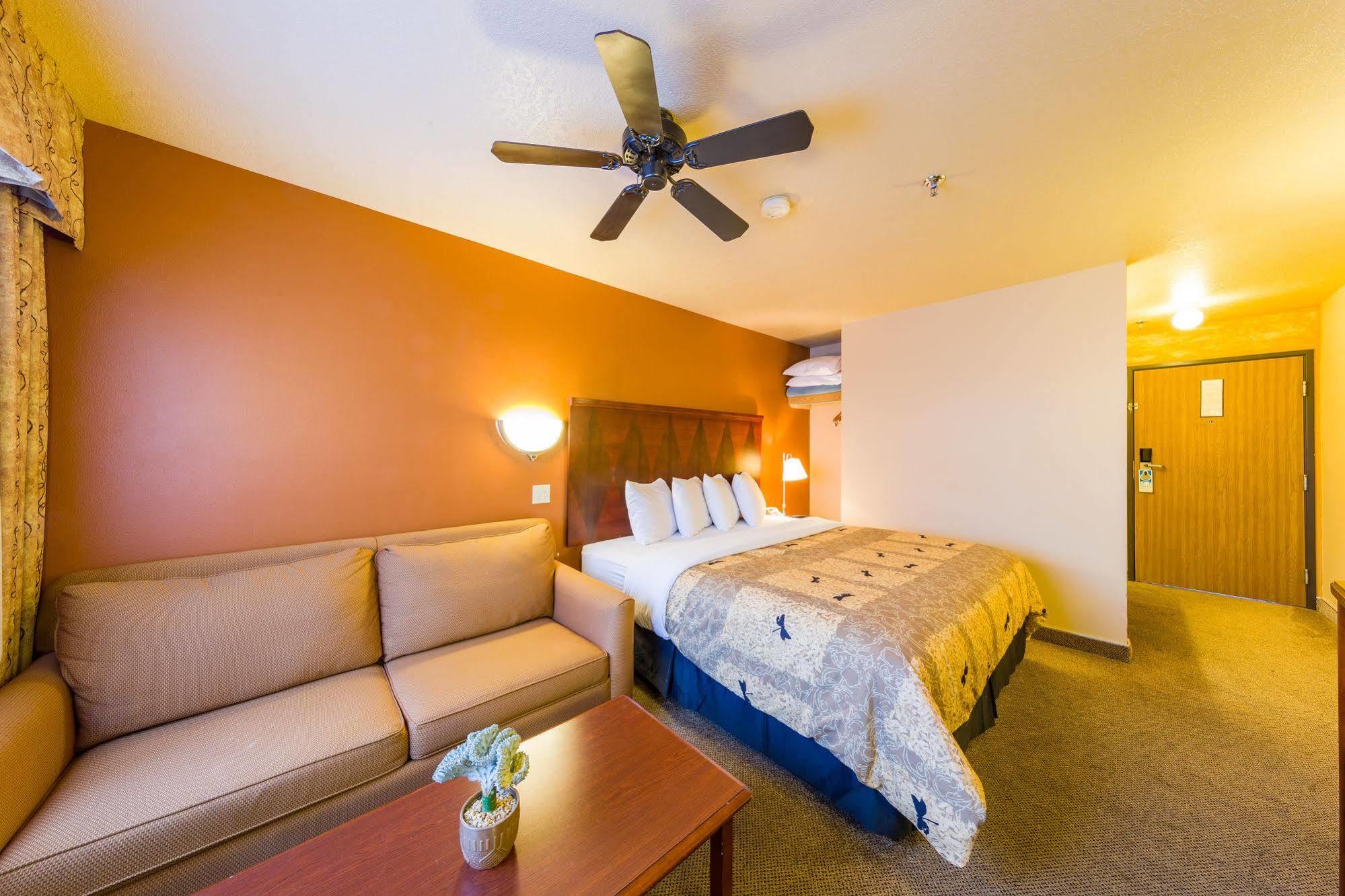 Alpine Inn & Suites Gunnison Bagian luar foto