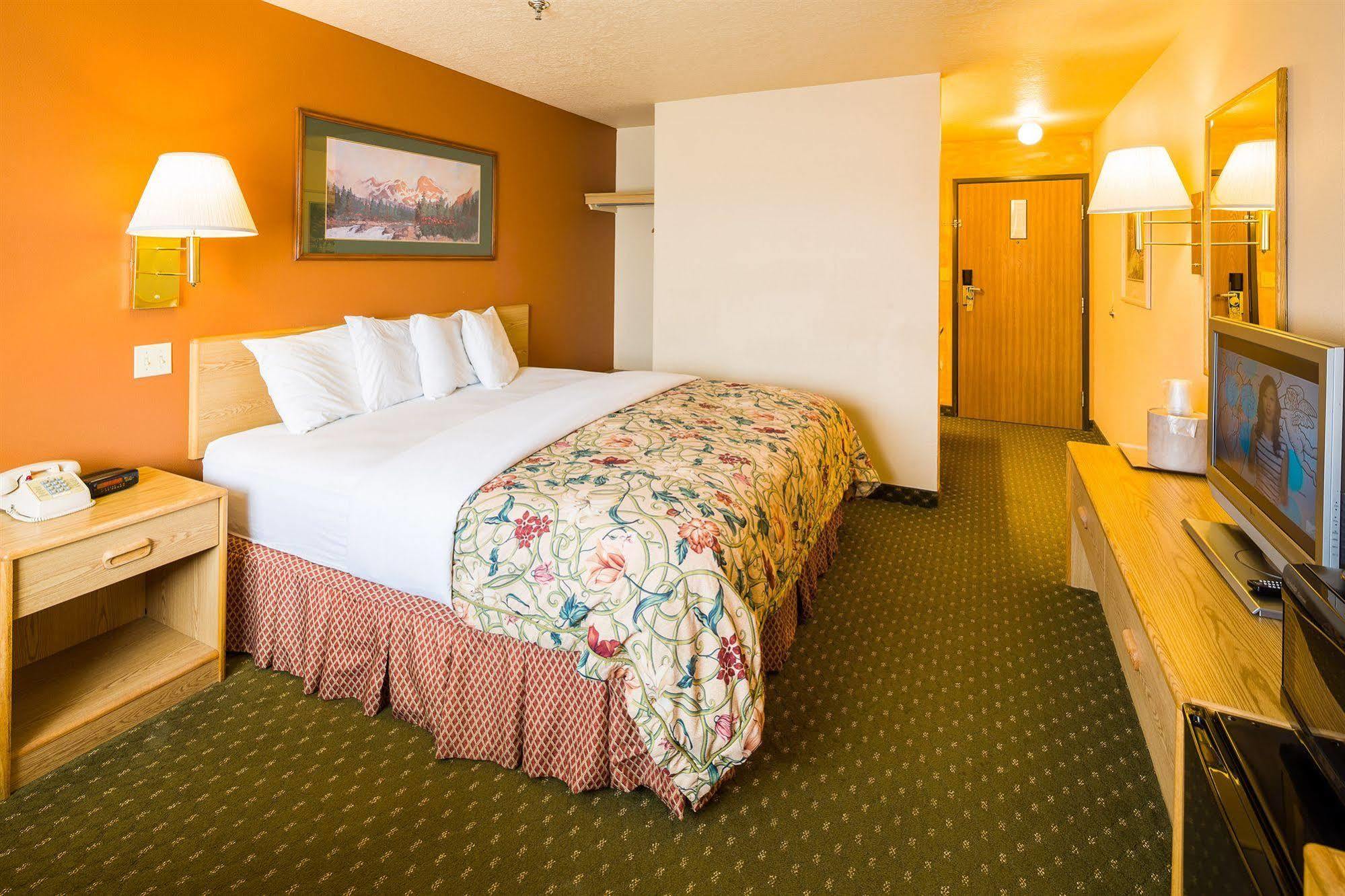 Alpine Inn & Suites Gunnison Bagian luar foto