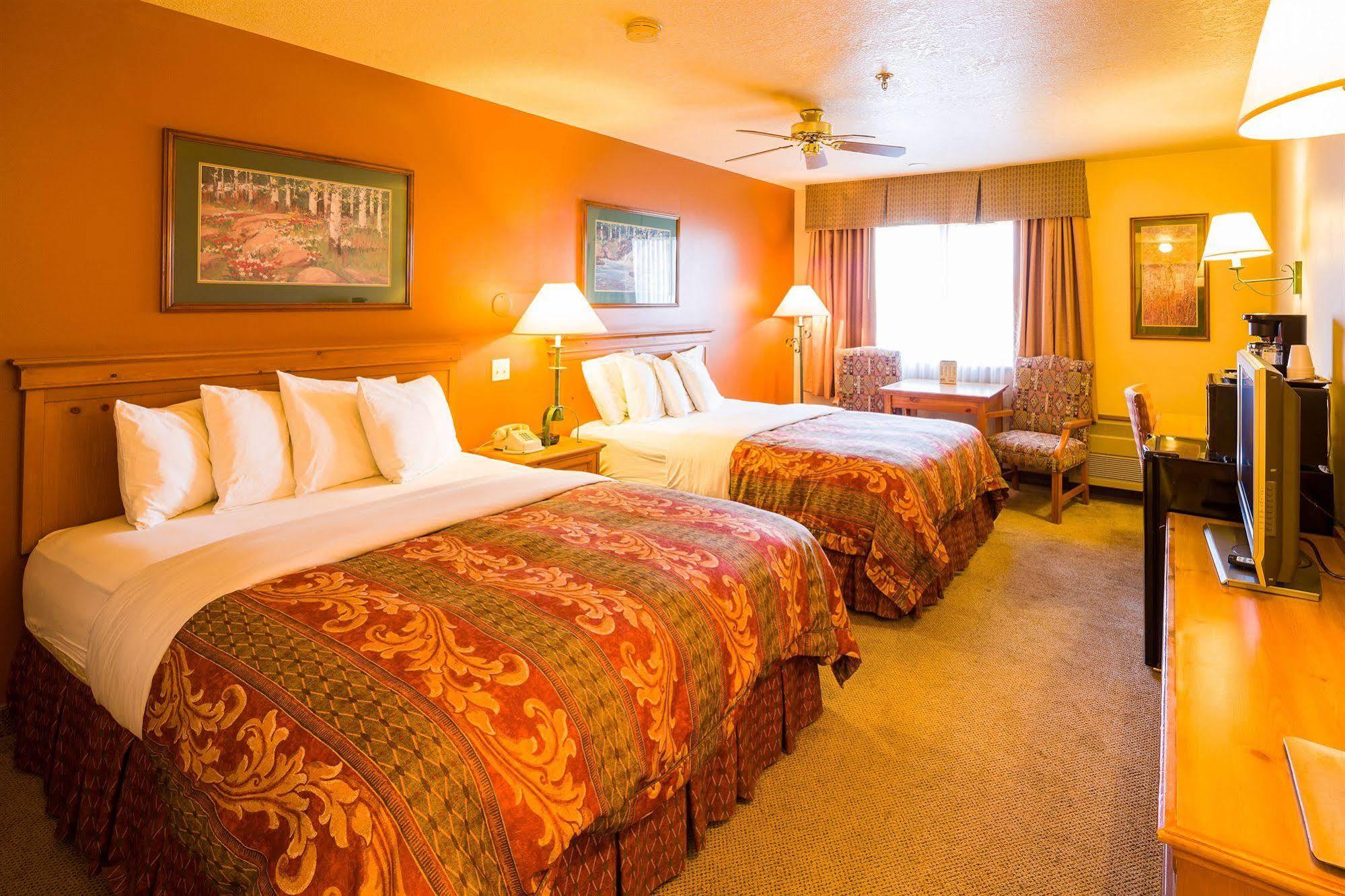 Alpine Inn & Suites Gunnison Bagian luar foto