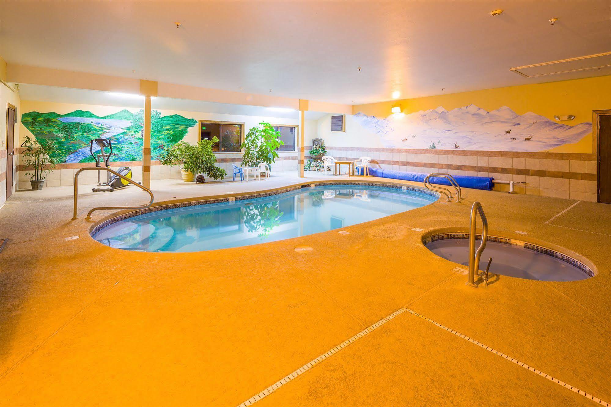 Alpine Inn & Suites Gunnison Bagian luar foto