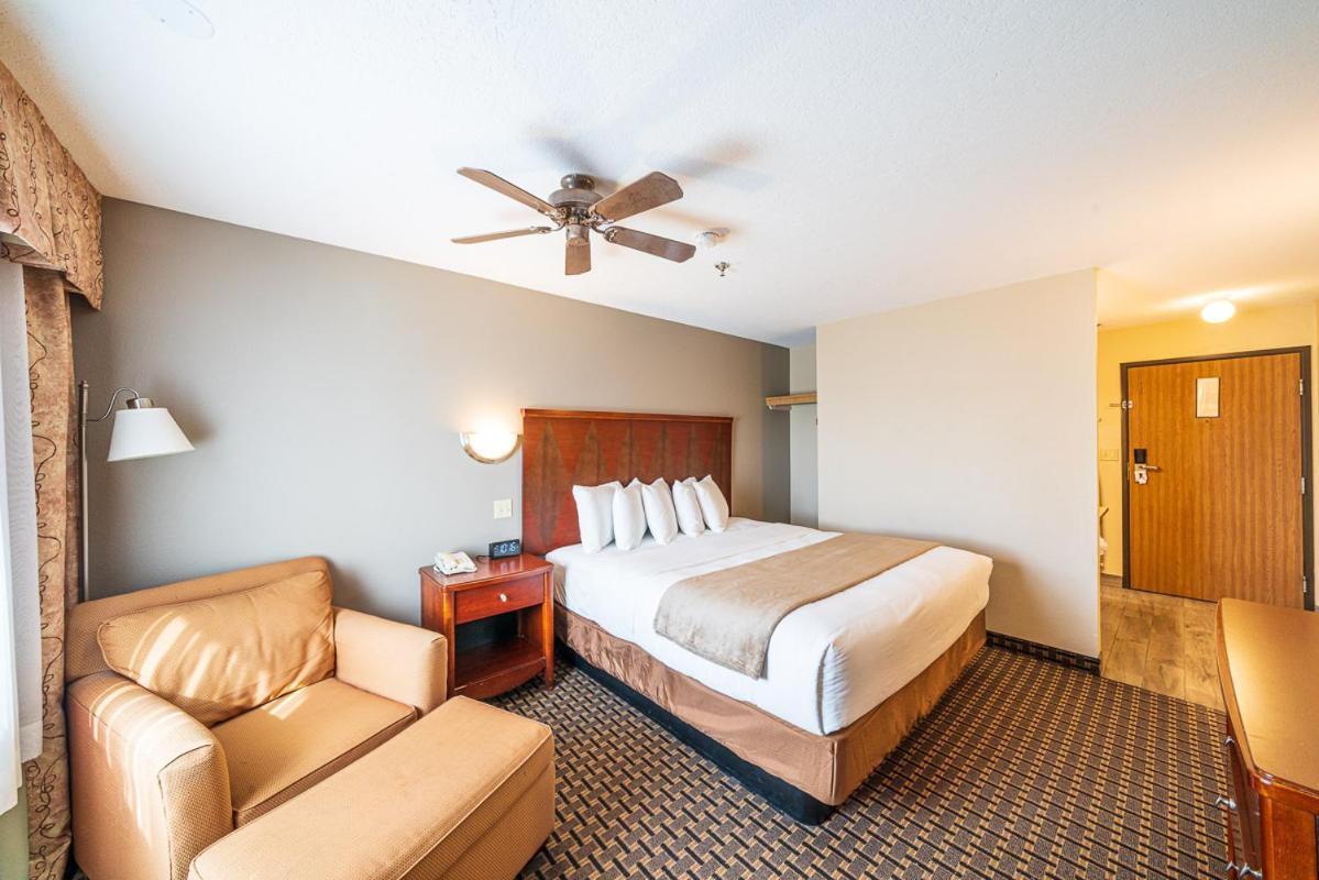 Alpine Inn & Suites Gunnison Bagian luar foto