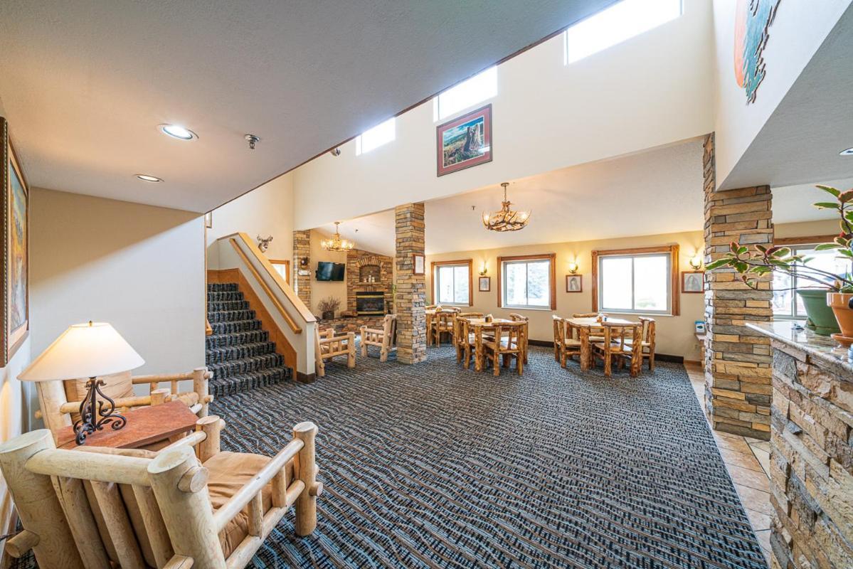 Alpine Inn & Suites Gunnison Bagian luar foto