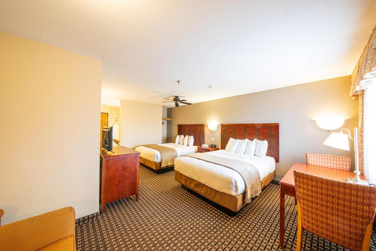 Alpine Inn & Suites Gunnison Bagian luar foto