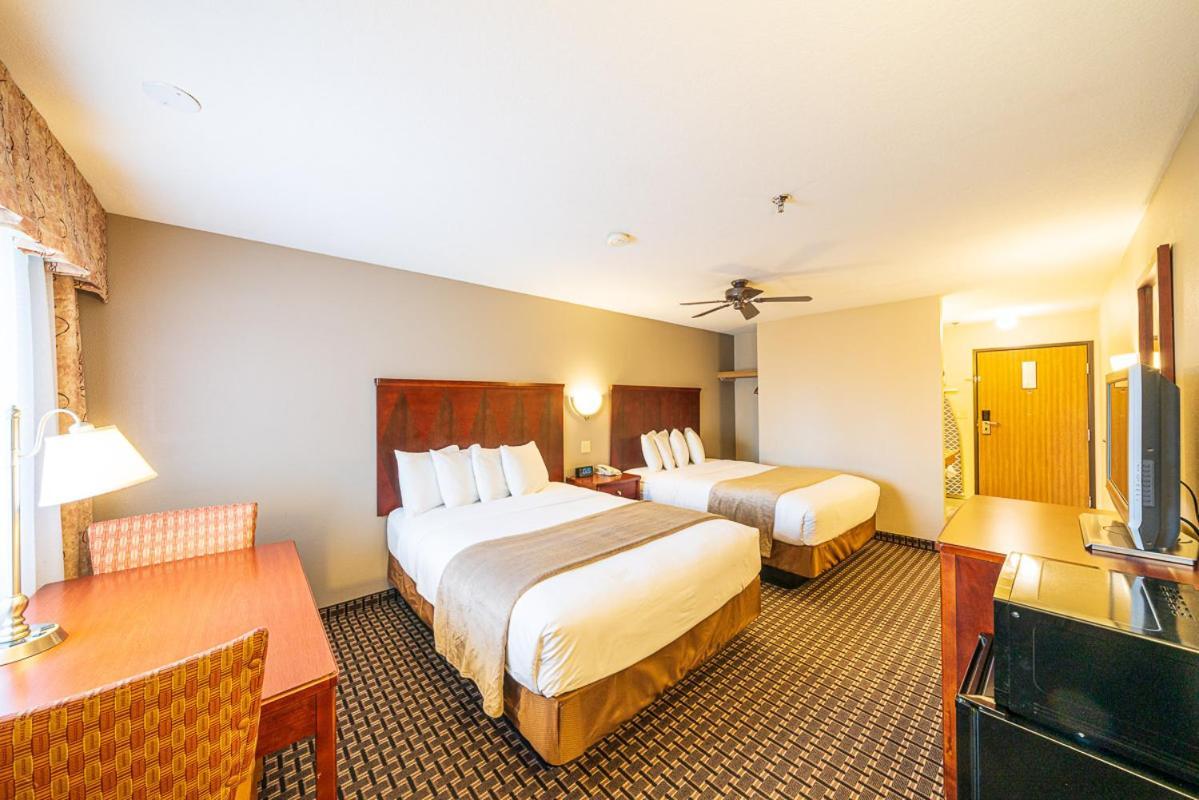 Alpine Inn & Suites Gunnison Bagian luar foto